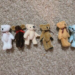 6 Boyd Bears